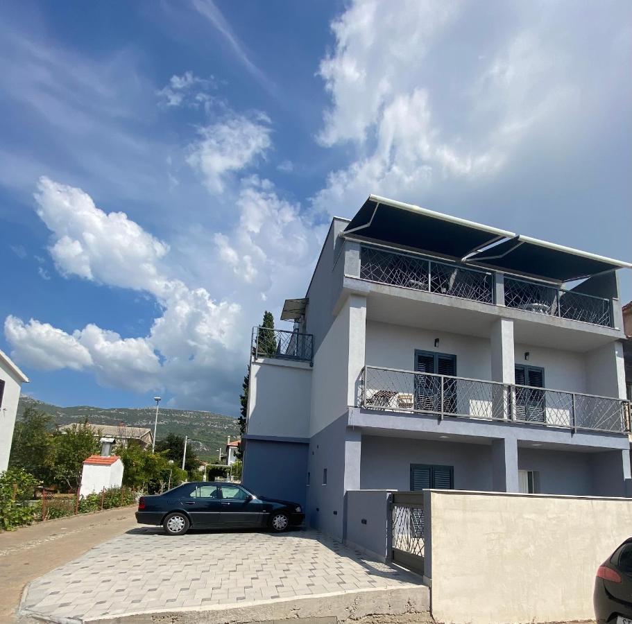 Apartments Ena Kaštela المظهر الخارجي الصورة